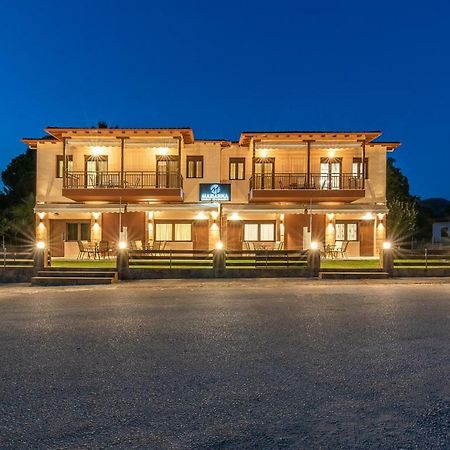 Luxury Apartments Marianna Neos Marmaras Bagian luar foto