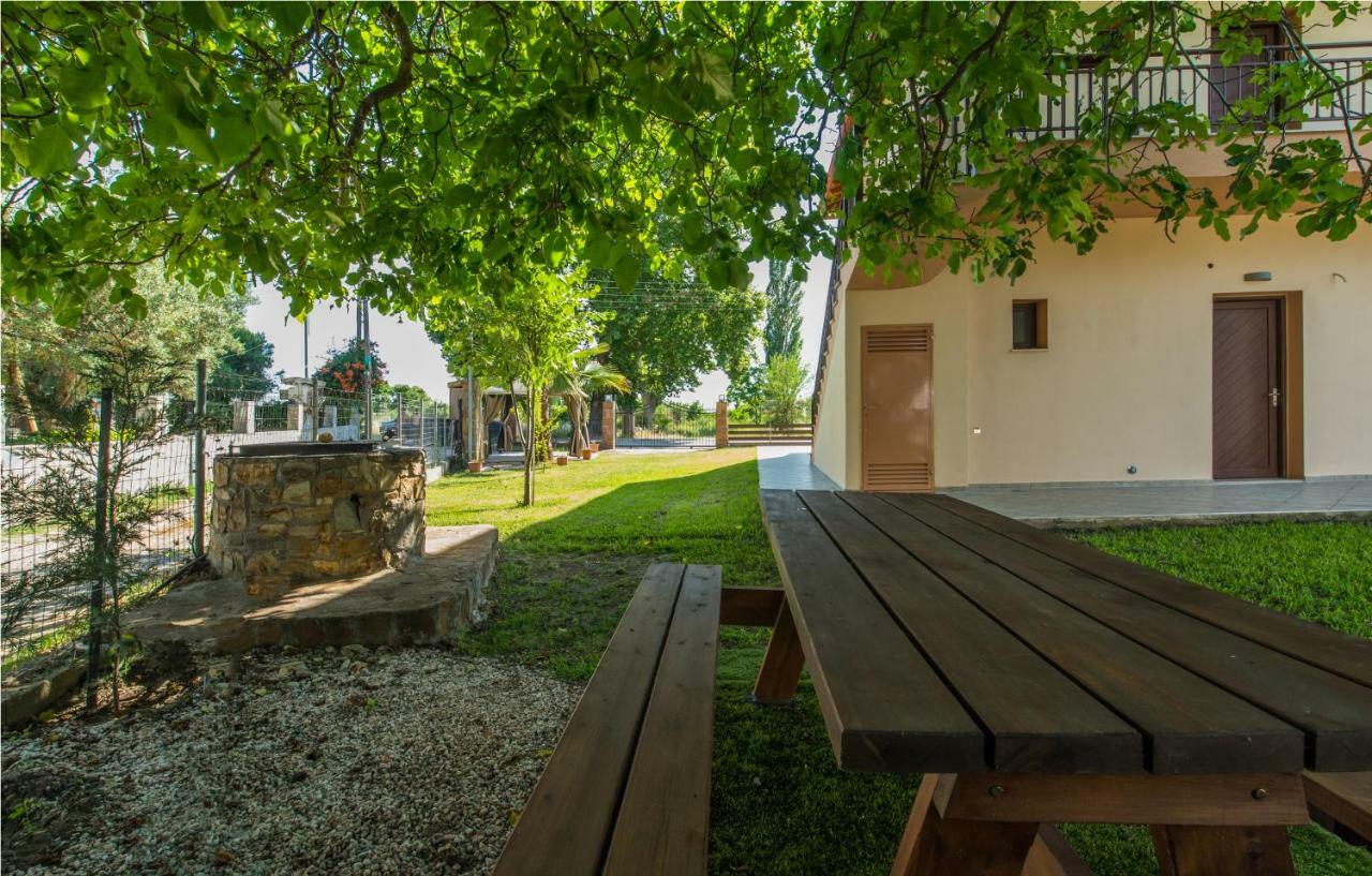 Luxury Apartments Marianna Neos Marmaras Bagian luar foto