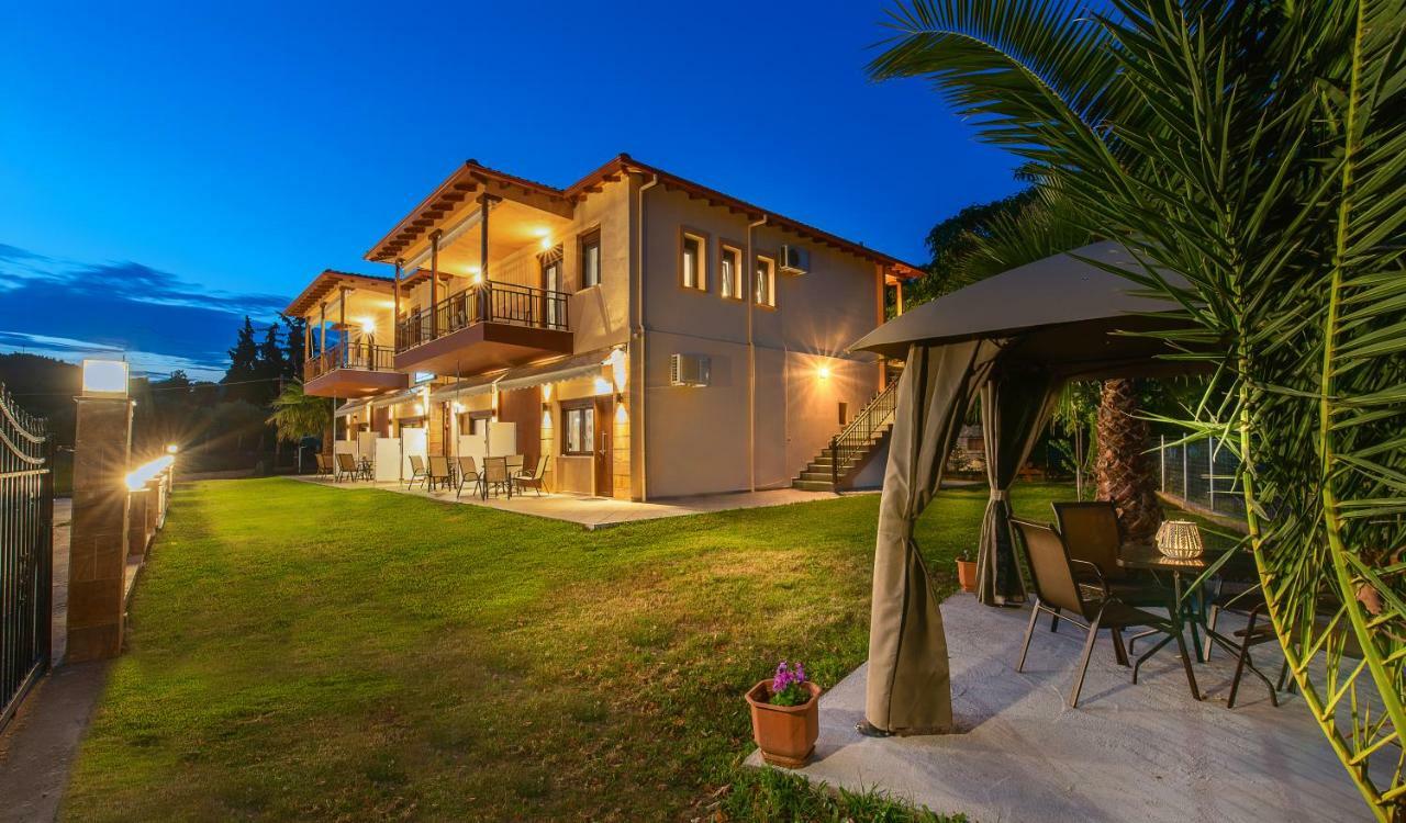 Luxury Apartments Marianna Neos Marmaras Bagian luar foto