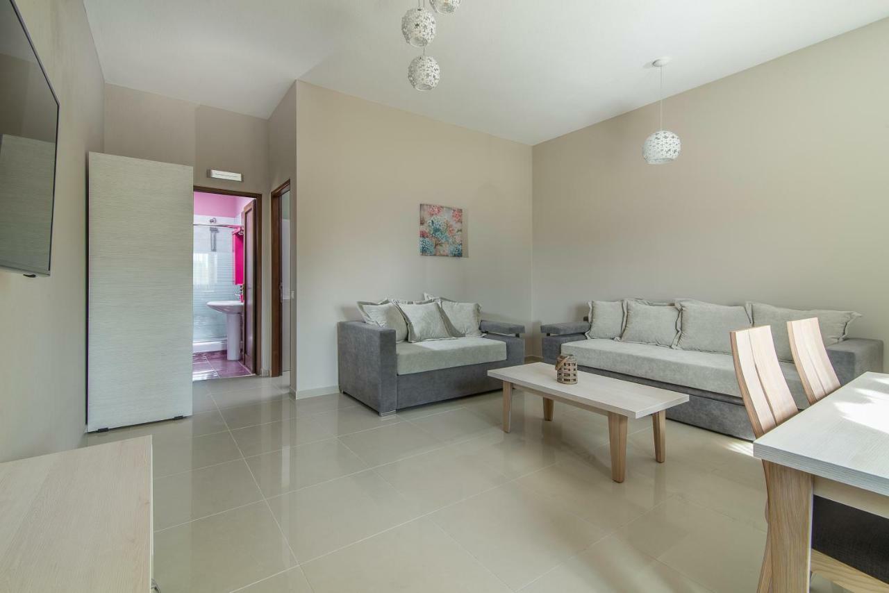Luxury Apartments Marianna Neos Marmaras Bagian luar foto