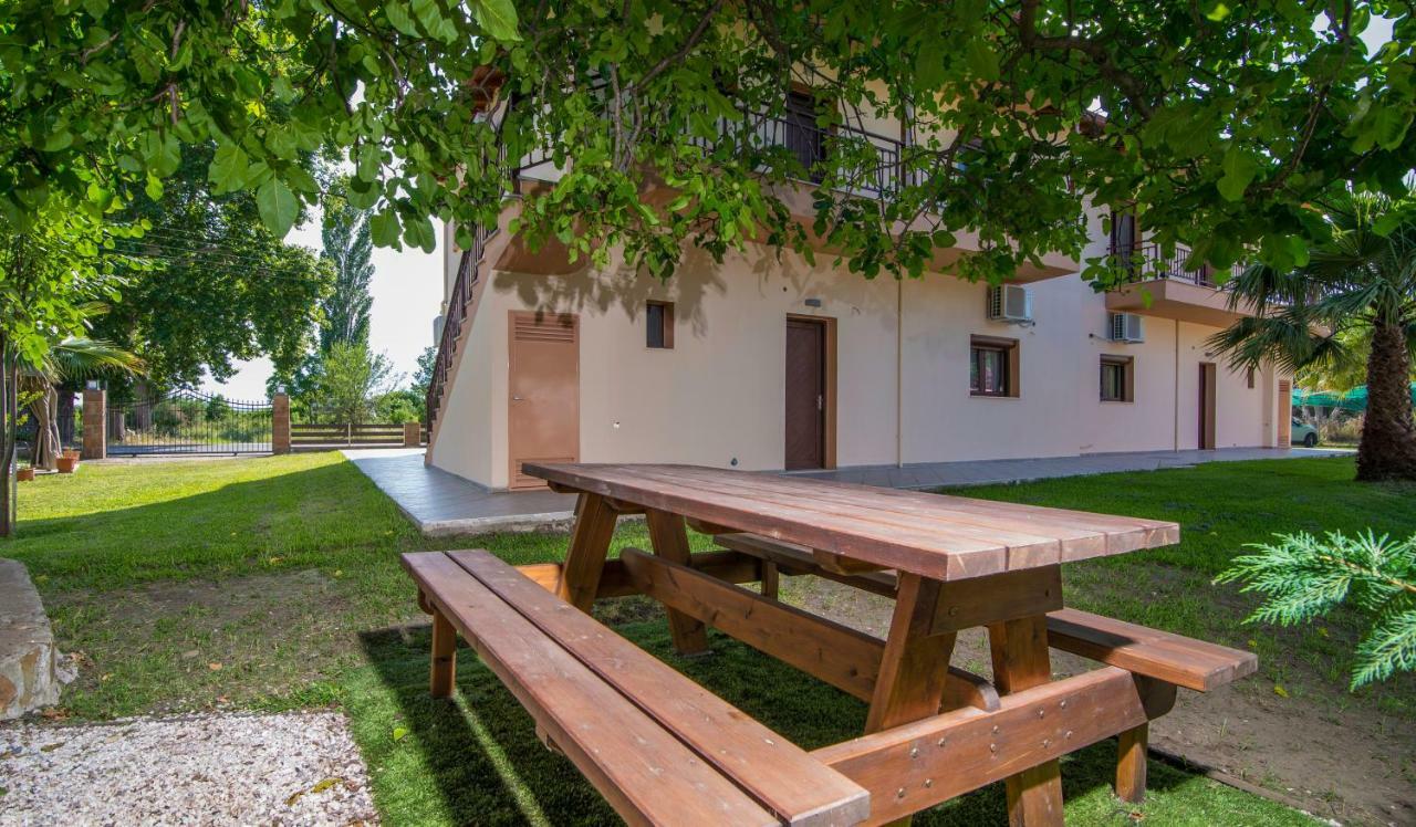 Luxury Apartments Marianna Neos Marmaras Bagian luar foto