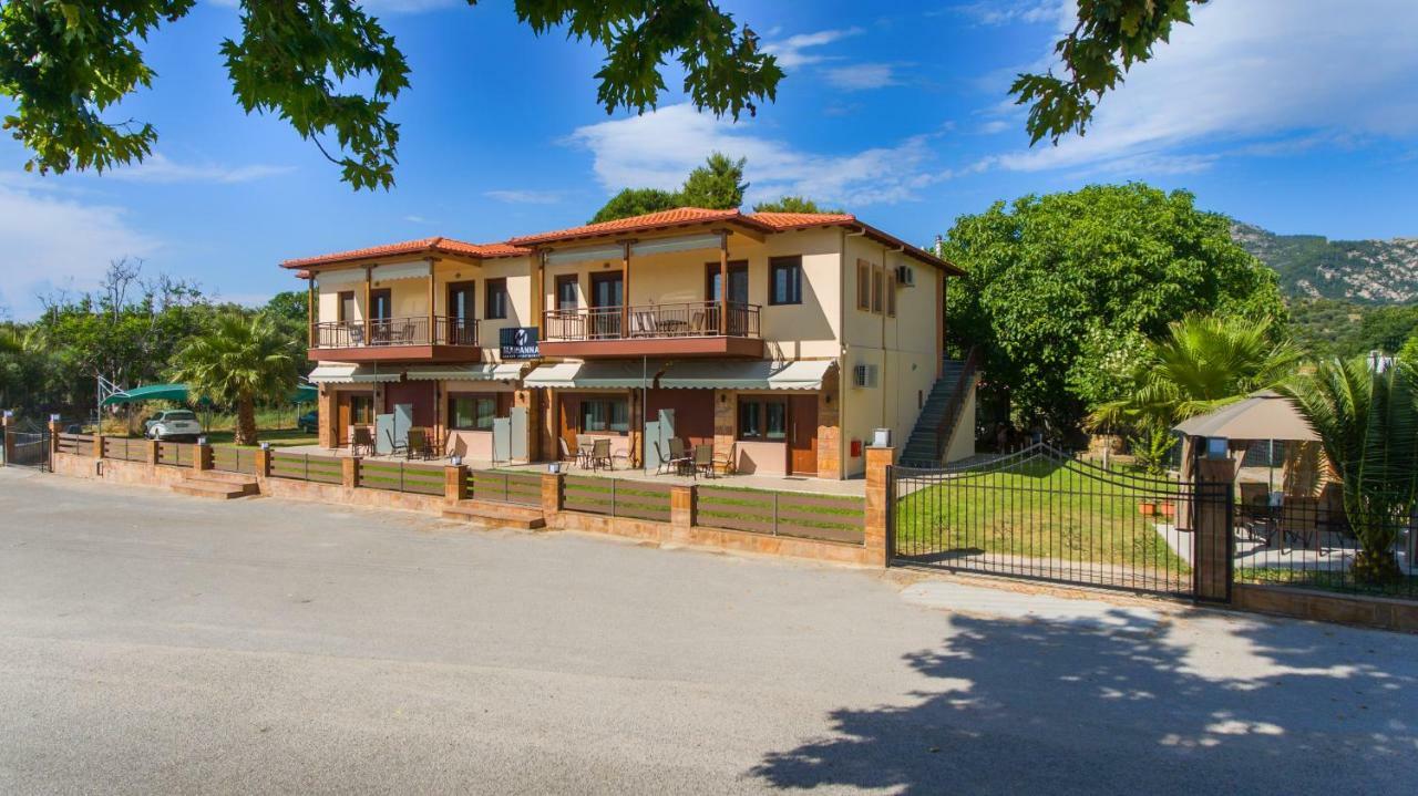 Luxury Apartments Marianna Neos Marmaras Bagian luar foto