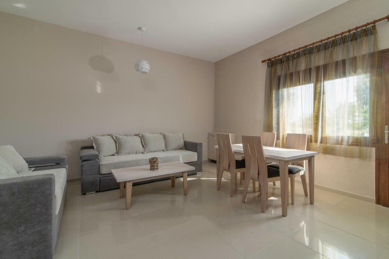 Luxury Apartments Marianna Neos Marmaras Bagian luar foto
