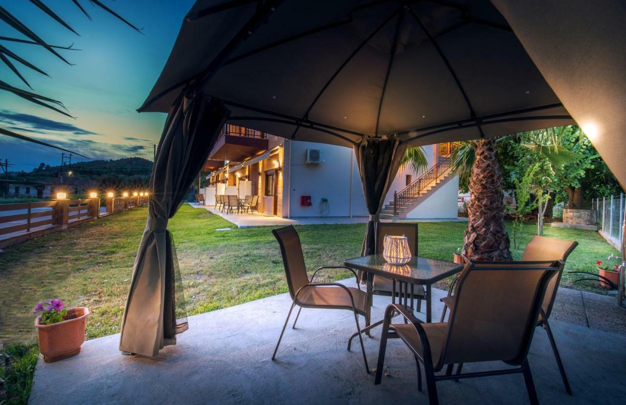 Luxury Apartments Marianna Neos Marmaras Bagian luar foto