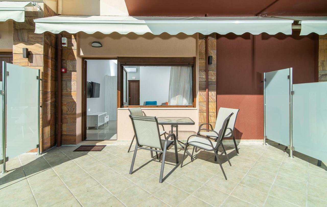 Luxury Apartments Marianna Neos Marmaras Bagian luar foto